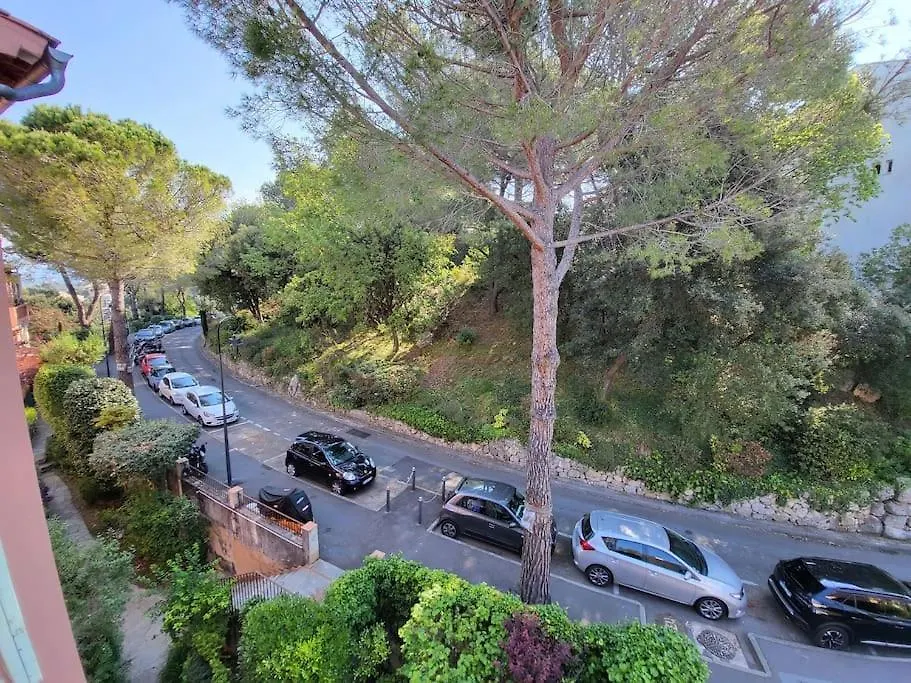 Apartment Ferienwohnung T3 Avec Magnifique Vue Montagne, 3 Etoiles, Piscine Et Parking, Clim Mougins