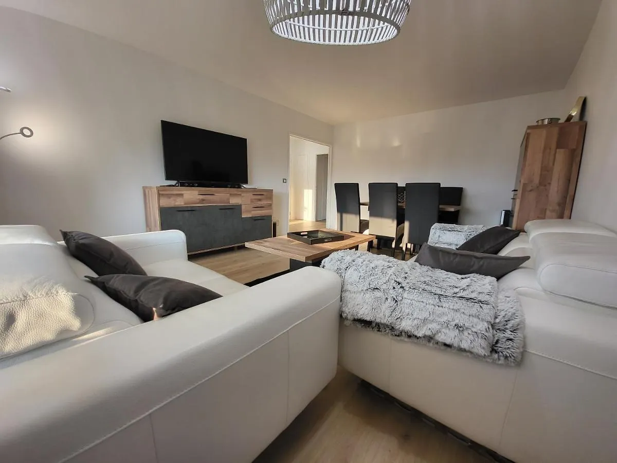 Ferienwohnung T3 Avec Magnifique Vue Montagne, 3 Etoiles, Piscine Et Parking, Clim Mougins